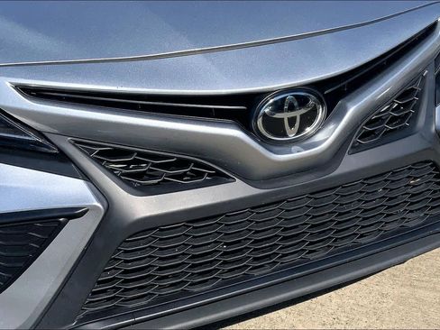 Used 2024 Toyota Camry SE image 32