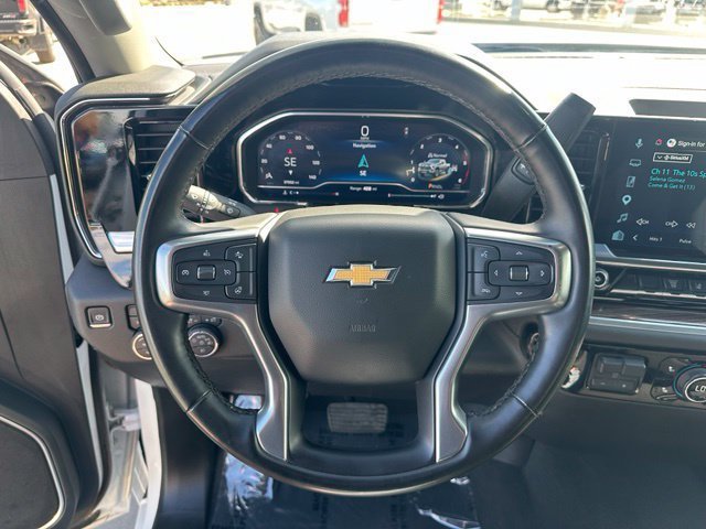 Used 2025 Chevrolet Silverado 2500 LT w/ Convenience Package AWD/4WD image 18