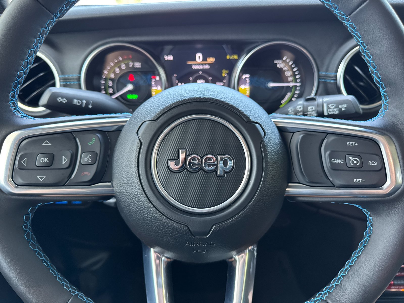 New 2023 Jeep Wrangler Unlimited Rubicon 4xe w/ Cold Weather Group AWD/4WD image 24
