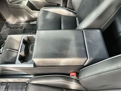 Used 2024 Tesla Cybertruck Cyberbeast image 15