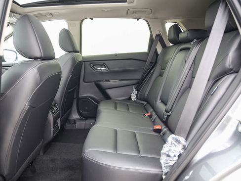 New 2025 Nissan Rogue SL w/ SL Premium Package FWD image 17