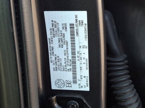 Used 2015 Ford F150 Lariat w/ Equipment Group 501A Mid image 27