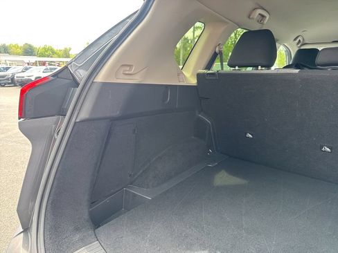 Used 2023 Nissan Rogue SV AWD/4WD image 16