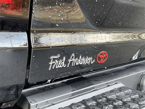 Used 2024 GMC Canyon Elevation w/ Convenience Package image 12