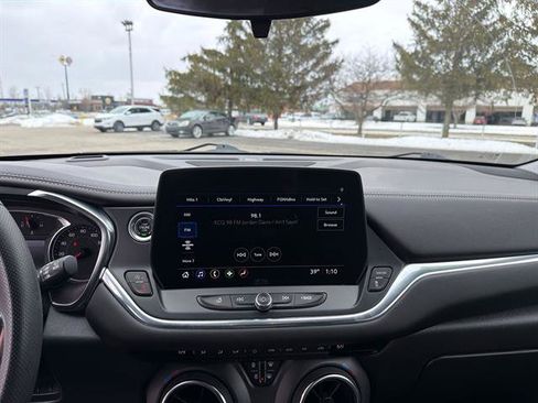 Used 2023 Chevrolet Blazer LT image 12