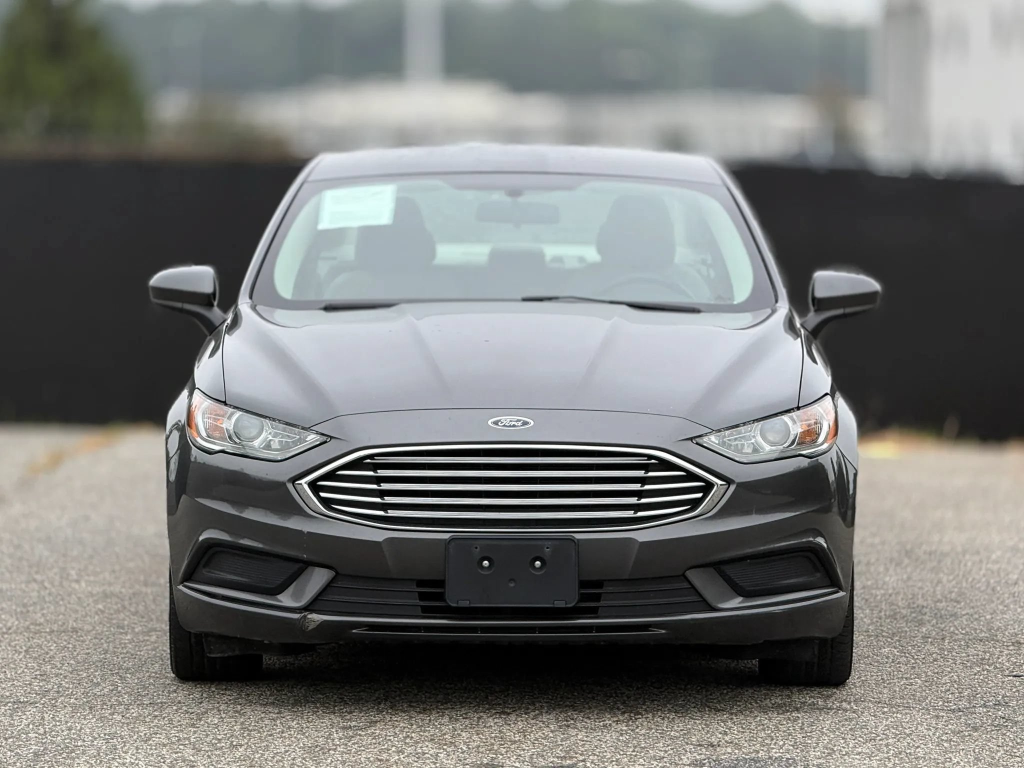 Used 2017 Ford Fusion SE FWD image 5