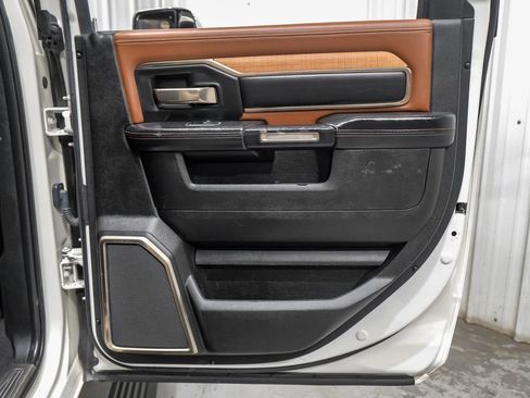 Used 2022 RAM 3500 Limited AWD/4WD image 52