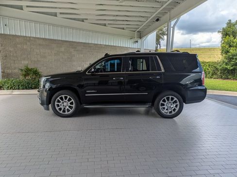 Used 2018 GMC Yukon Denali RWD image 2