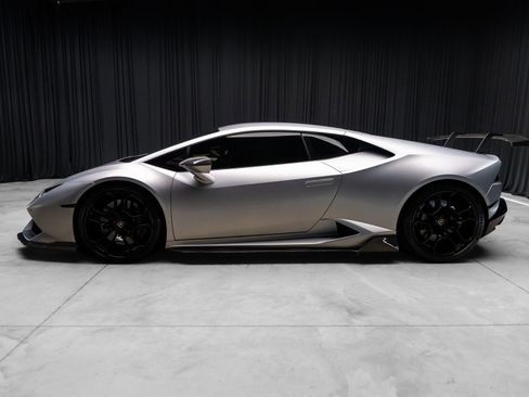 Used 2015 Lamborghini Huracan LP 610-4 image 6
