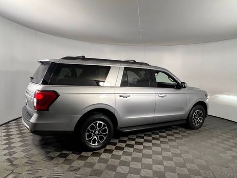 Used 2024 Ford Expedition Max XLT image 7