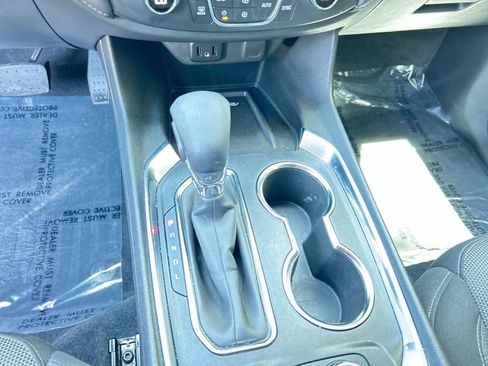 Used 2023 Chevrolet Traverse LT FWD image 18