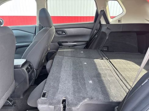 Used 2024 Nissan Rogue S image 36