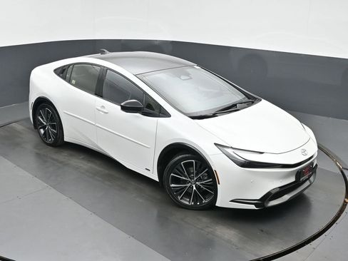 Used 2023 Toyota Prius Limited image 34