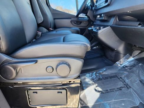 Used 2024 Mercedes-Benz Sprinter 2500 w/ Acoustic Package image 18