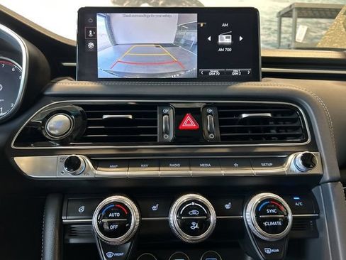 Used 2023 Genesis G70 2.0T AWD/4WD image 92