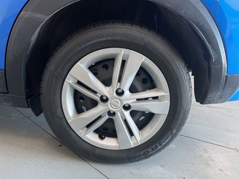 Used 2021 Nissan Kicks S image 15