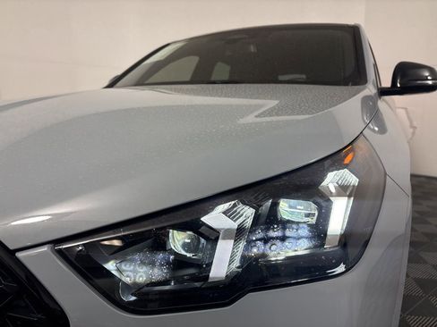 Certified 2025 BMW X2 xDrive28i w/ M Sport Package image 9