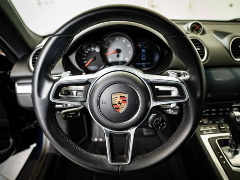 Used 2019 Porsche 718 Cayman S image 6