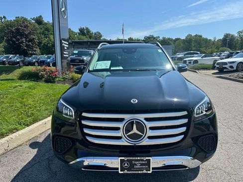 Used 2026 Mercedes-Benz GLS 450 4MATIC image 8