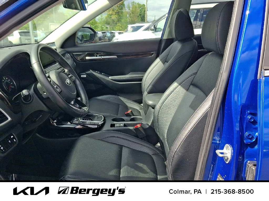 Certified 2021 Kia Seltos SX w/ SX Sunroof Package AWD/4WD image 16