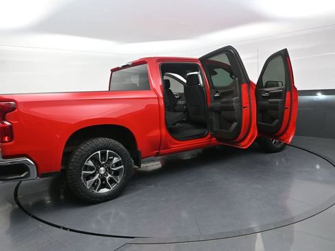 Used 2024 Chevrolet Silverado 1500 LT image 36