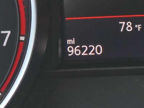 Used 2017 Volkswagen GTI SE FWD image 24