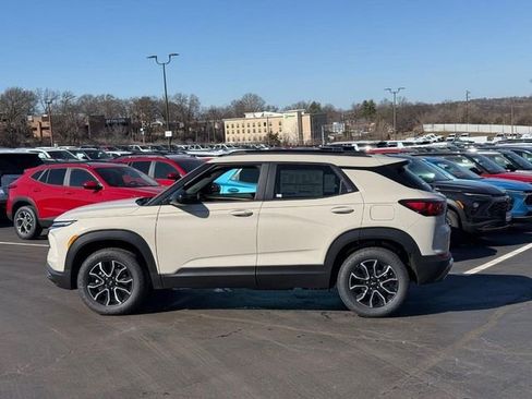 New 2026 Chevrolet TrailBlazer ACTIV w/ Convenience Package image 2