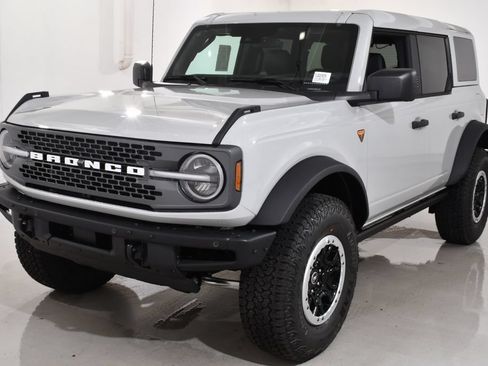 New 2026 Ford Bronco Badlands AWD/4WD image 2
