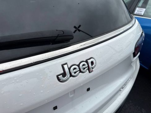 Used 2023 Jeep Compass Limited AWD/4WD image 22