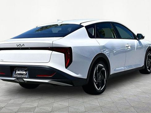Certified 2025 Kia K4 EX FWD image 2