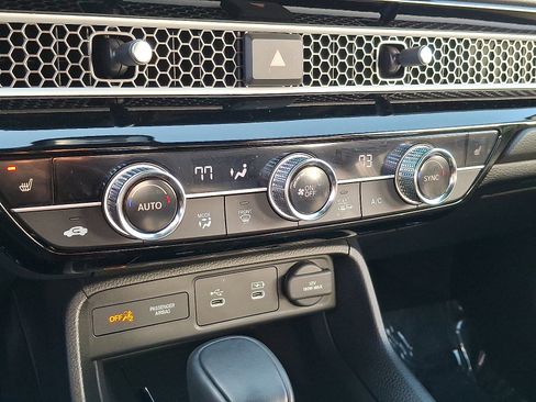 Used 2025 Honda Civic Sport Touring image 13