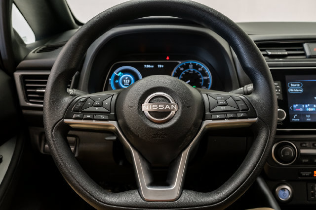 Used 2025 Nissan Leaf S FWD image 13
