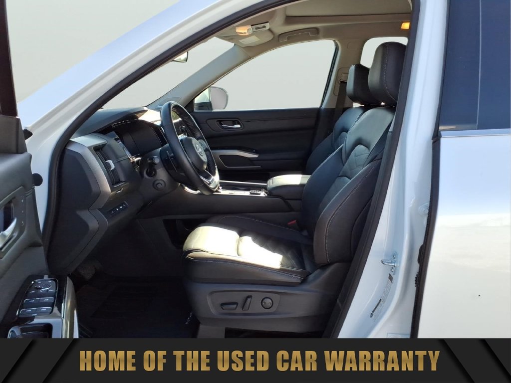 Used 2025 Nissan Pathfinder Platinum w/ Cargo Package AWD/4WD image 15