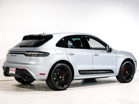 Used 2022 Porsche Macan GTS w/ Sport Chrono Package image 3