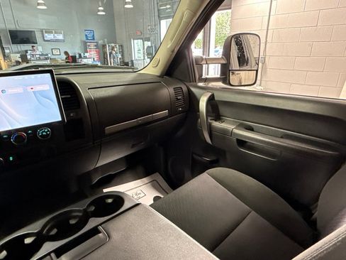 Used 2013 Chevrolet Silverado 2500 LT w/ Snow Plow Prep Package AWD/4WD image 24
