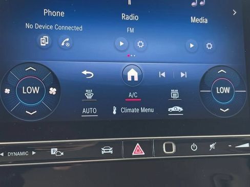 Used 2024 Mercedes-Benz GLC 300 image 5