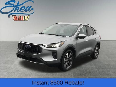 Used 2024 Ford Escape Platinum image 1