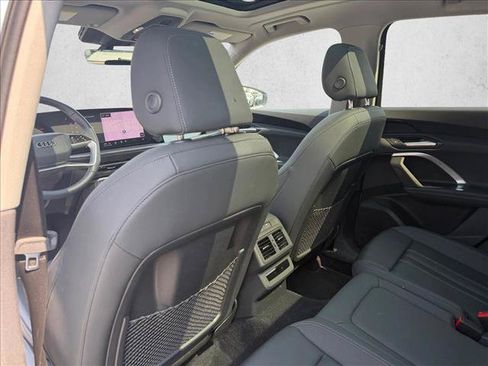 Used 2025 Audi Q5 Premium w/ Convenience Package AWD/4WD image 16