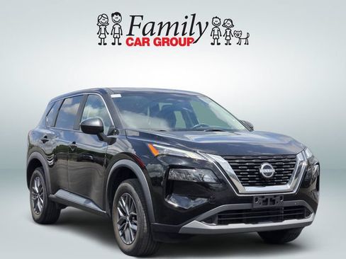 Used 2023 Nissan Rogue S FWD image 2