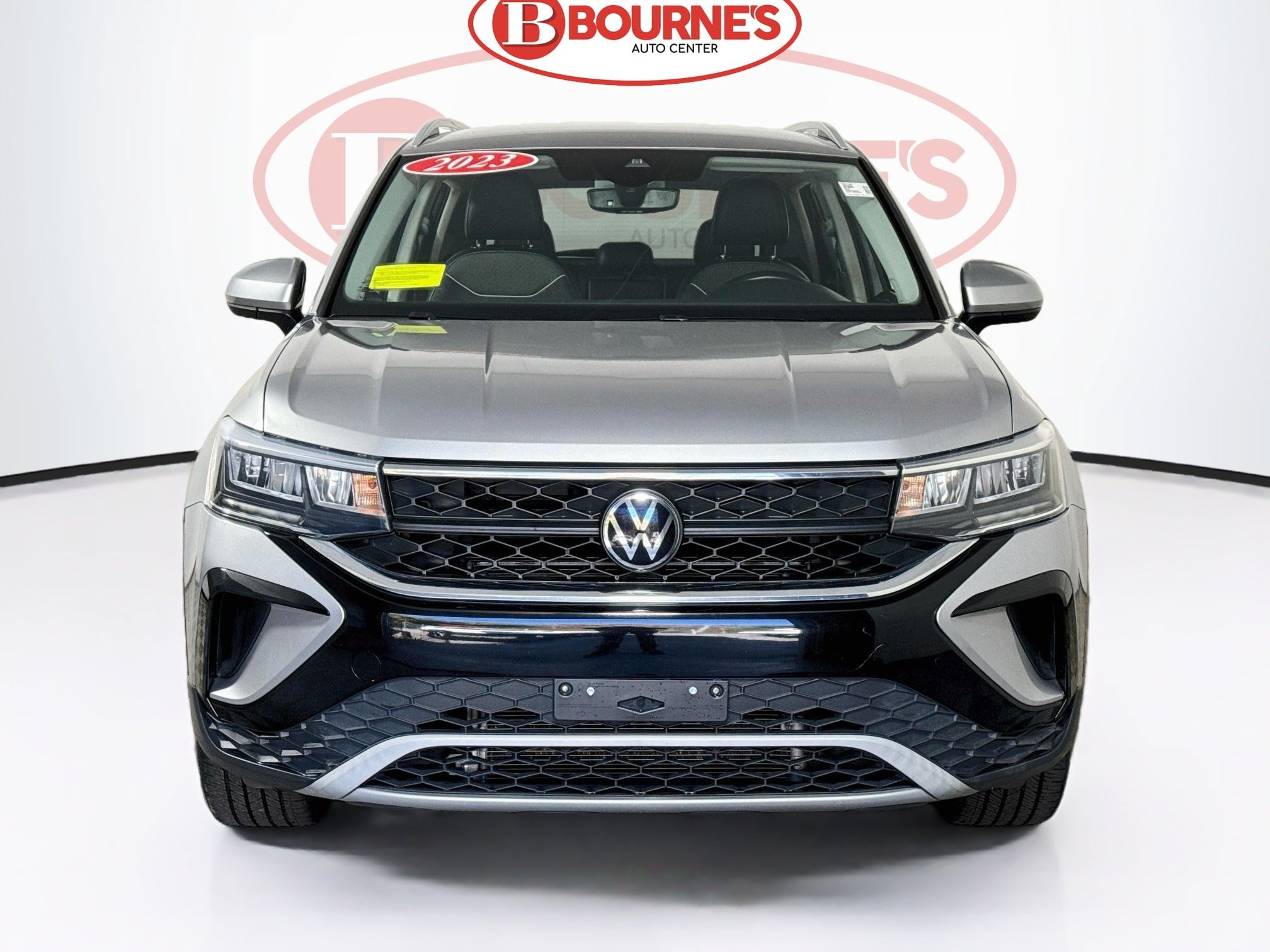 Used 2023 Volkswagen Taos SE w/ Black Wheel Package AWD/4WD image 5