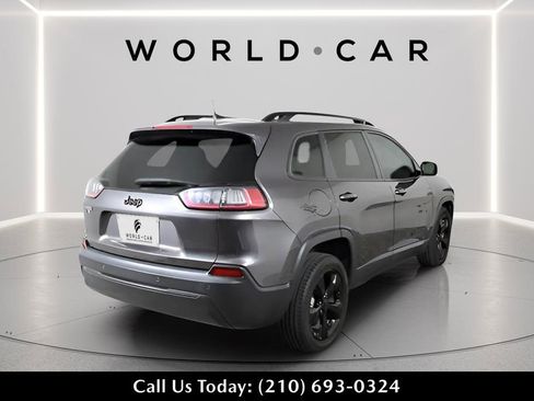 Used 2021 Jeep Cherokee Latitude Plus image 7