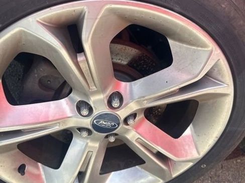 Used 2010 Ford Taurus SHO image 8