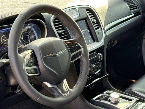 Used 2023 Chrysler 300 Touring L image 16