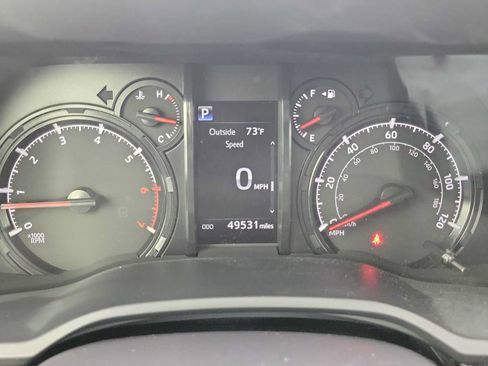 Used 2023 Toyota 4Runner SR5 Premium w/ Moonroof Package AWD/4WD image 22