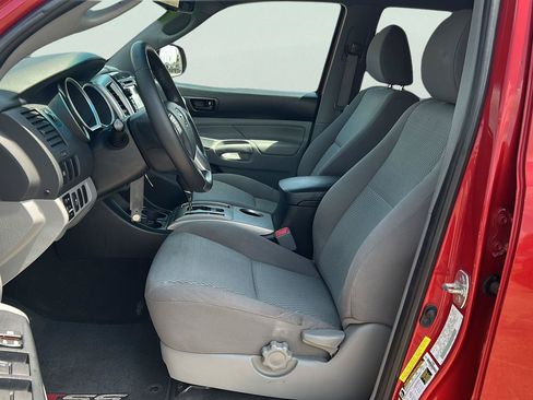 Used 2013 Toyota Tacoma PreRunner w/ SR5 Pkg RWD image 7
