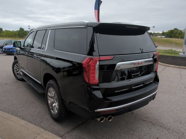 Used 2023 GMC Yukon XL Denali AWD/4WD image 31
