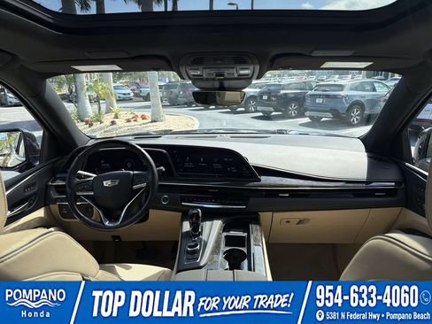 Used 2024 Cadillac Escalade Premium Luxury AWD/4WD image 12