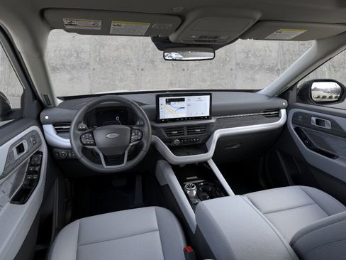 New 2025 Ford Explorer Platinum w/ LUX Leather Package image 9