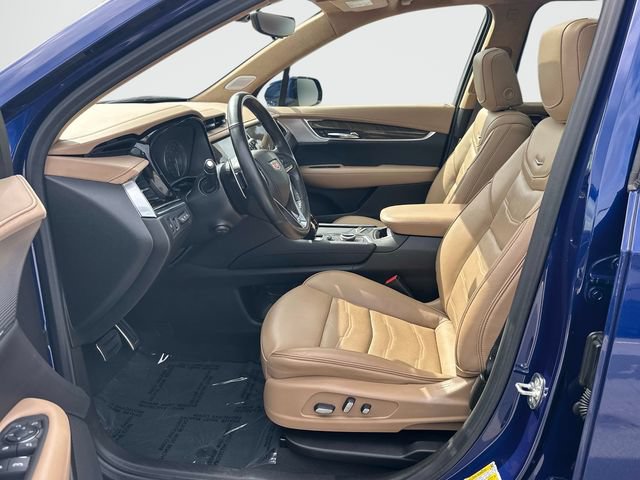 Certified 2024 Cadillac XT6 Sport w/ LPO, ONYX Package AWD/4WD image 16