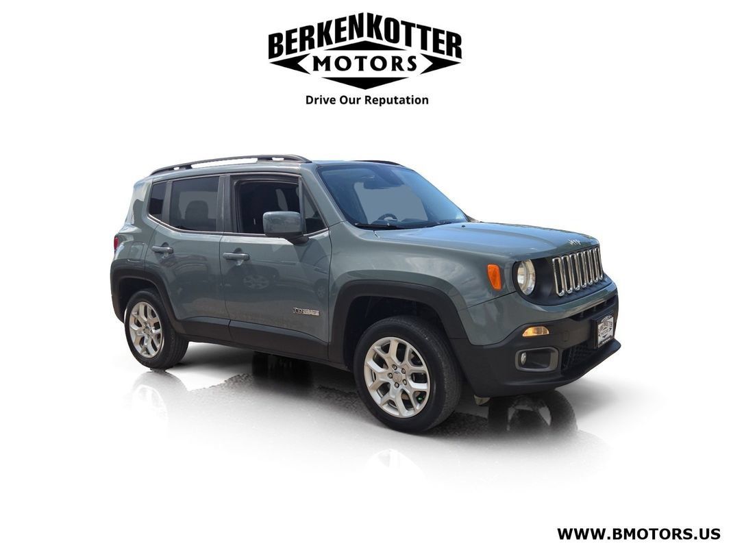 Used 2017 Jeep Renegade Latitude w/ Cold Weather Group AWD/4WD image 1